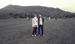 Lautan Pasir Gunung Bromo Dibuka Kembali Untuk Wisatawan 